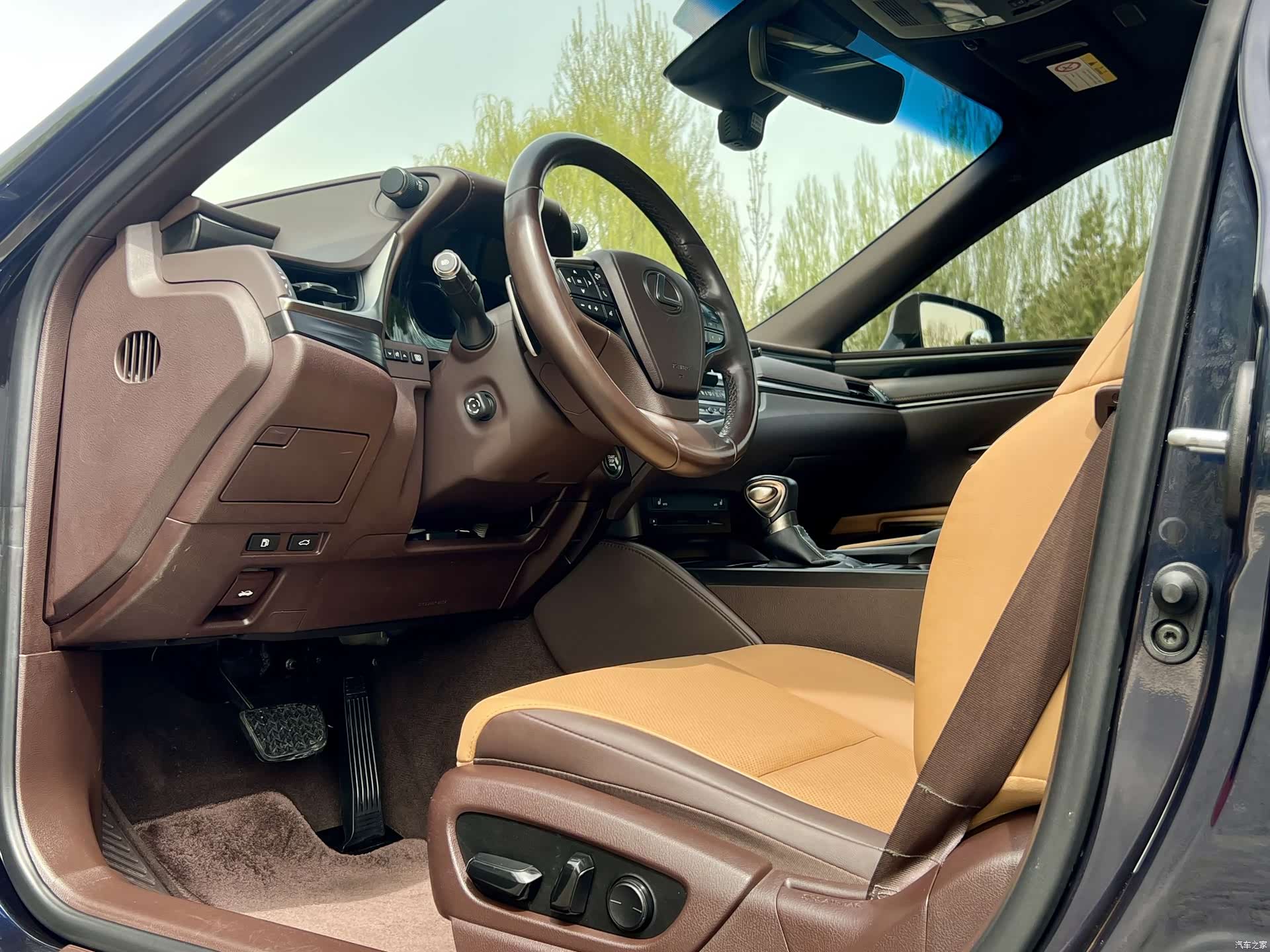 Lexus ES, 2020 12