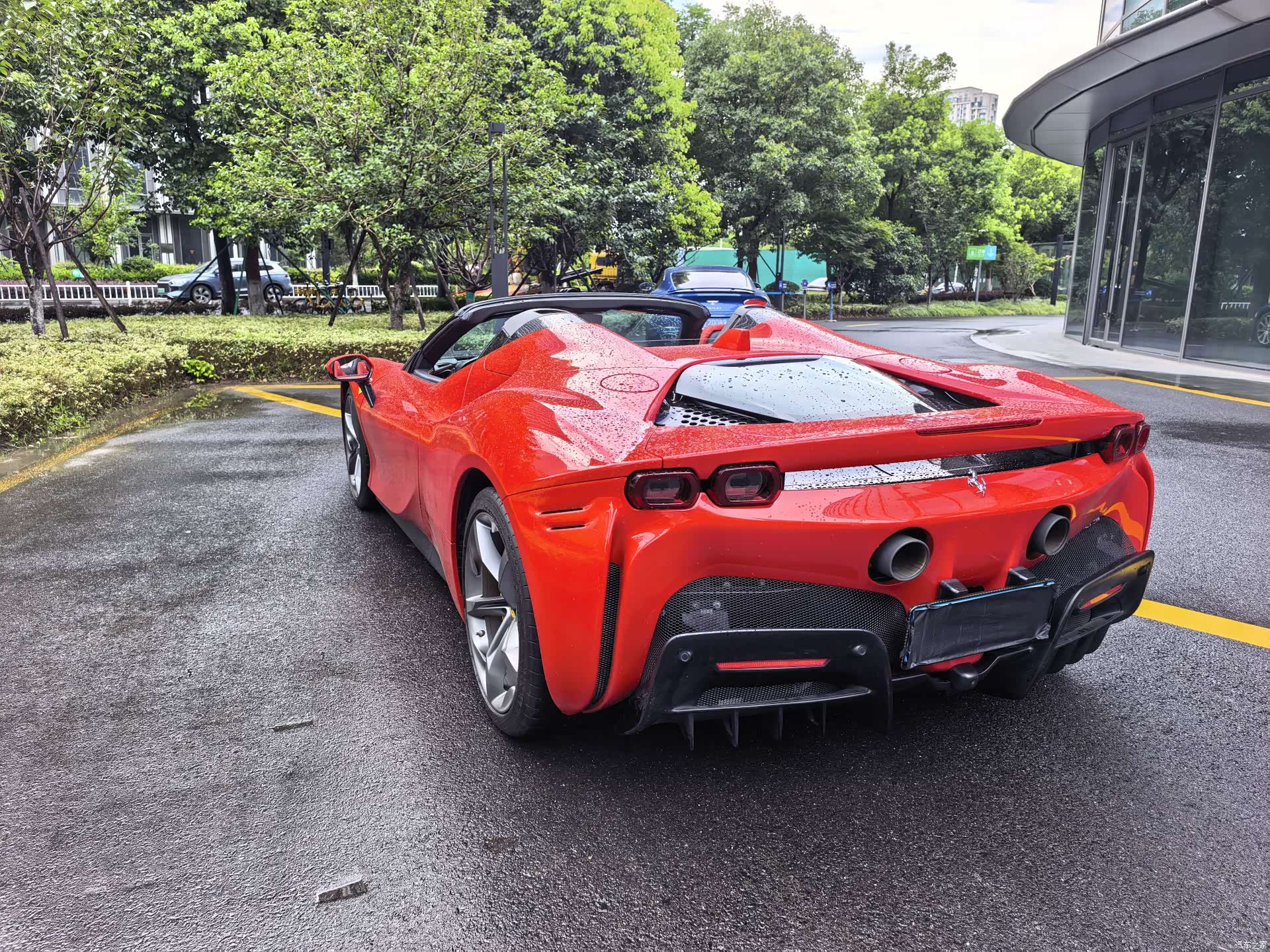 Ferrari SF90, 2023 16