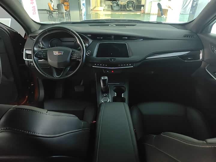 Cadillac XT4 2018 28T liang qu ji shu xing