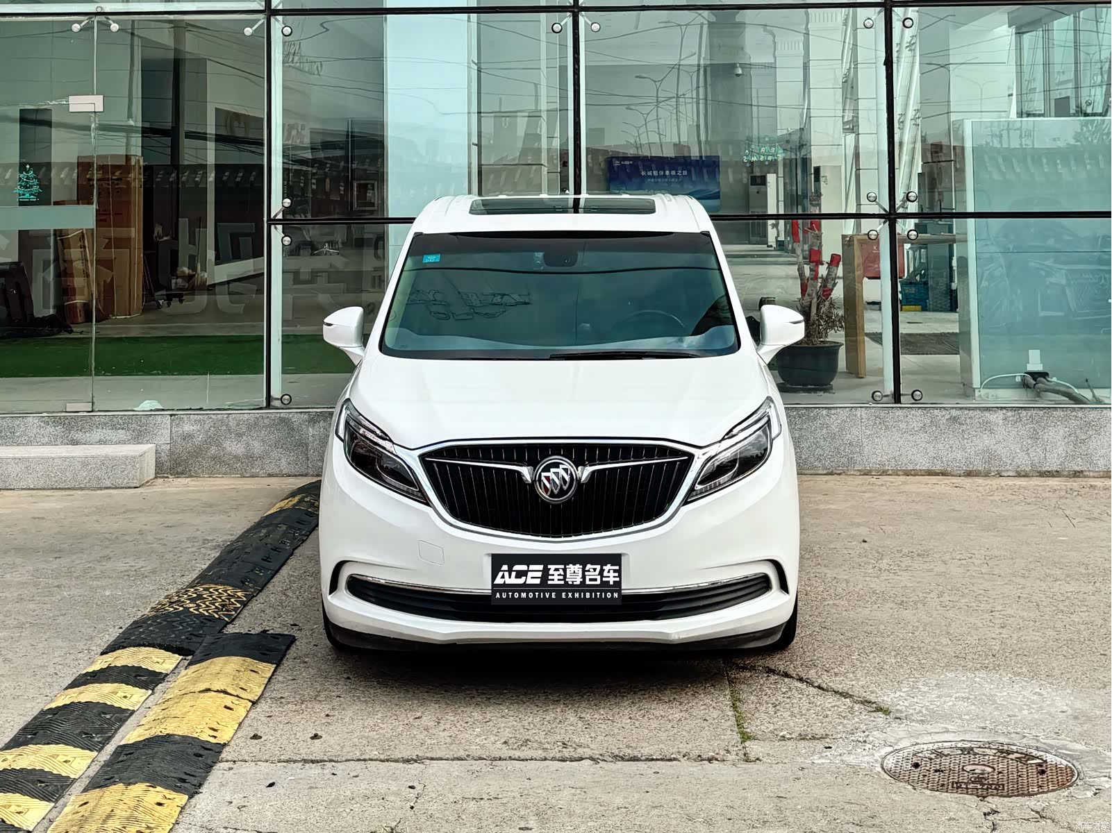Buick GL8, 2018 2