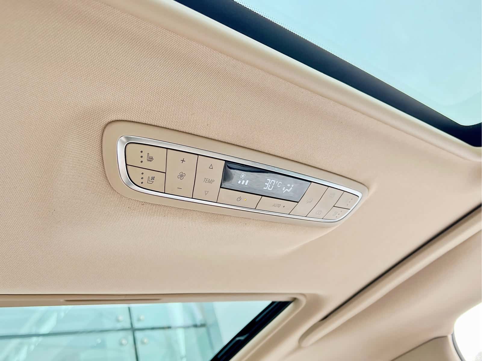 Buick GL8, 2018 15