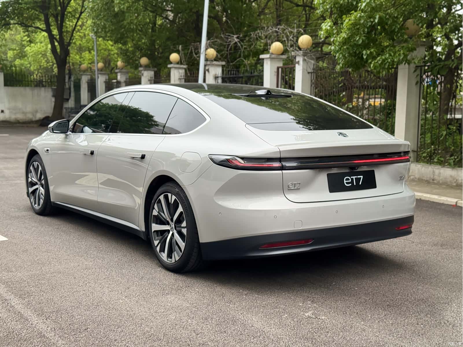 NIO ET7, 2024 все фото