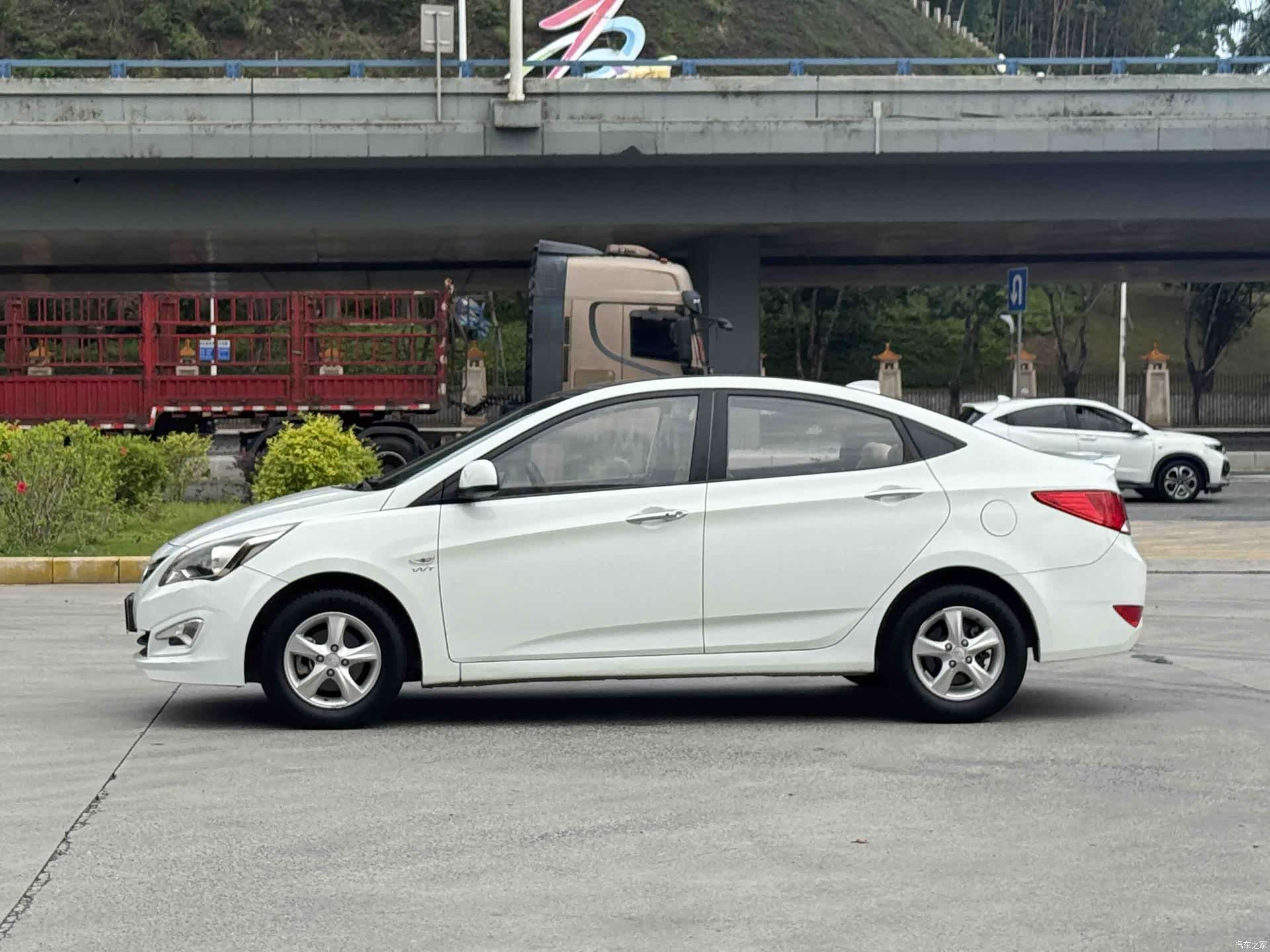 Hyundai GLX, 2014 3