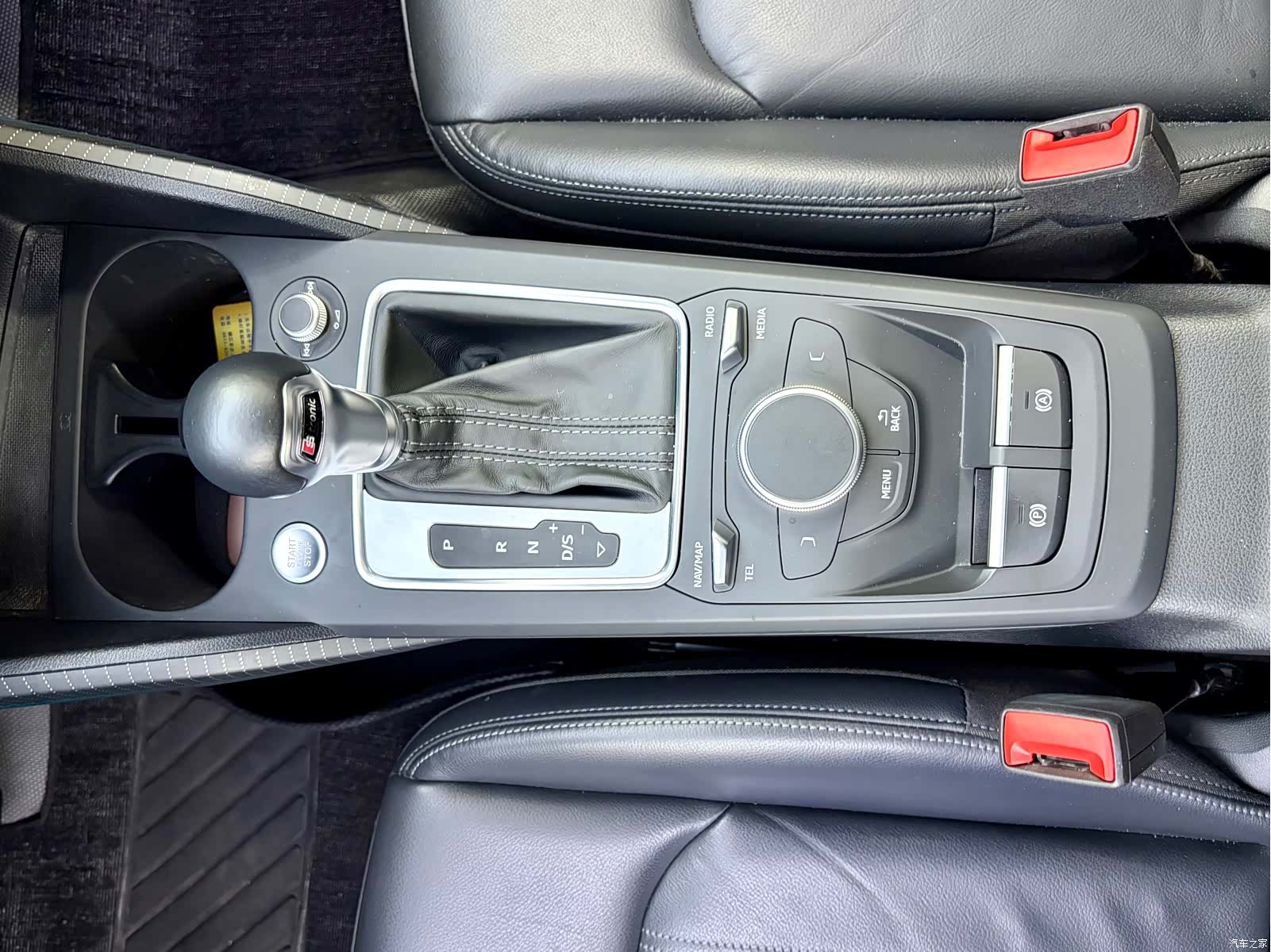 Audi Q2L, 2022 9
