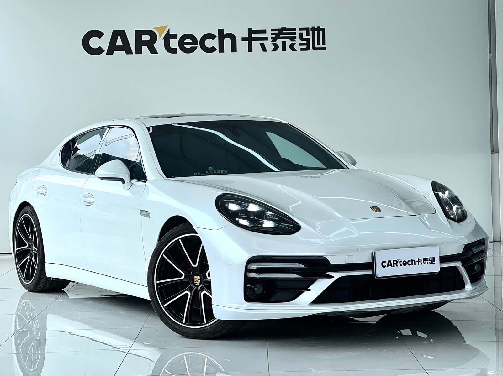 Porsche Panamera, 2011 3