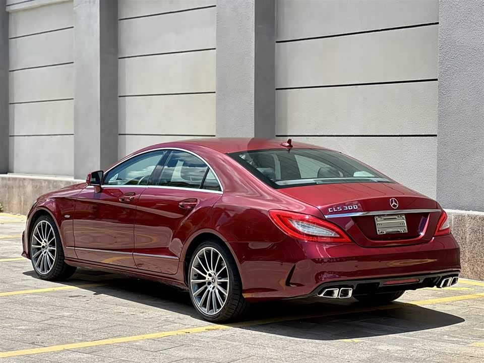 Mercedes-Benz CLS Mercedes-Benz CLS