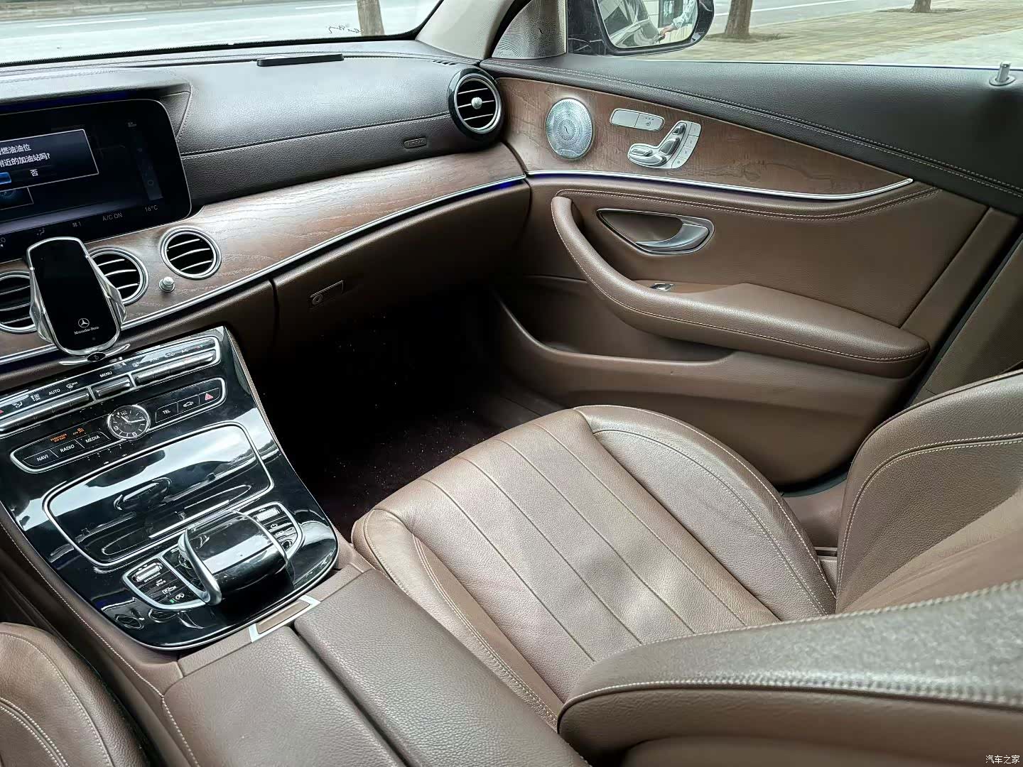 Mercedes-Benz E-Class, 2017 4