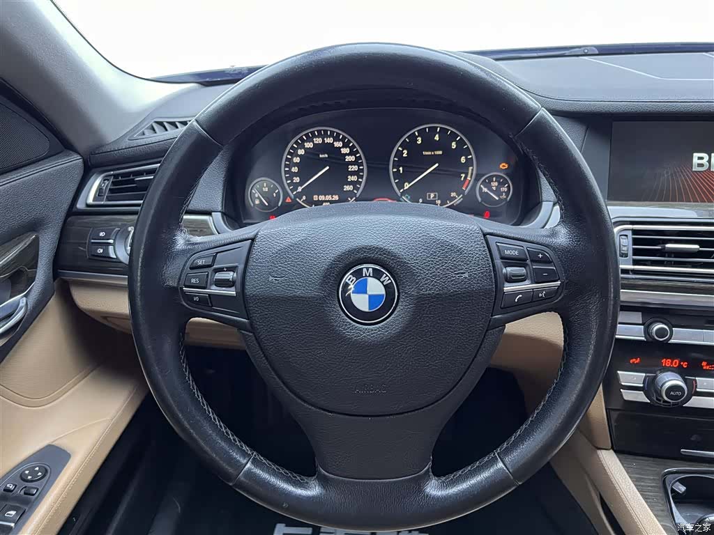 BMW 7 Series, 2011 16