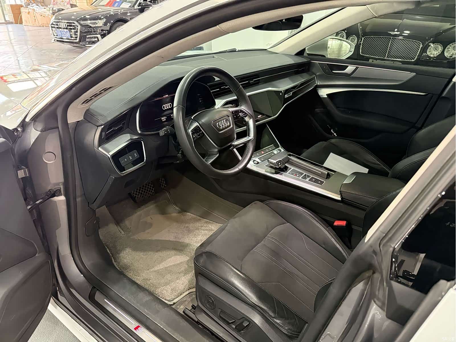 Audi A7L, 2023 4