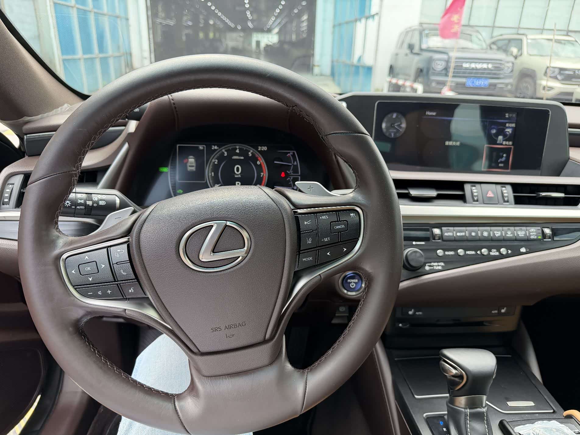 Lexus ES, 2018 12