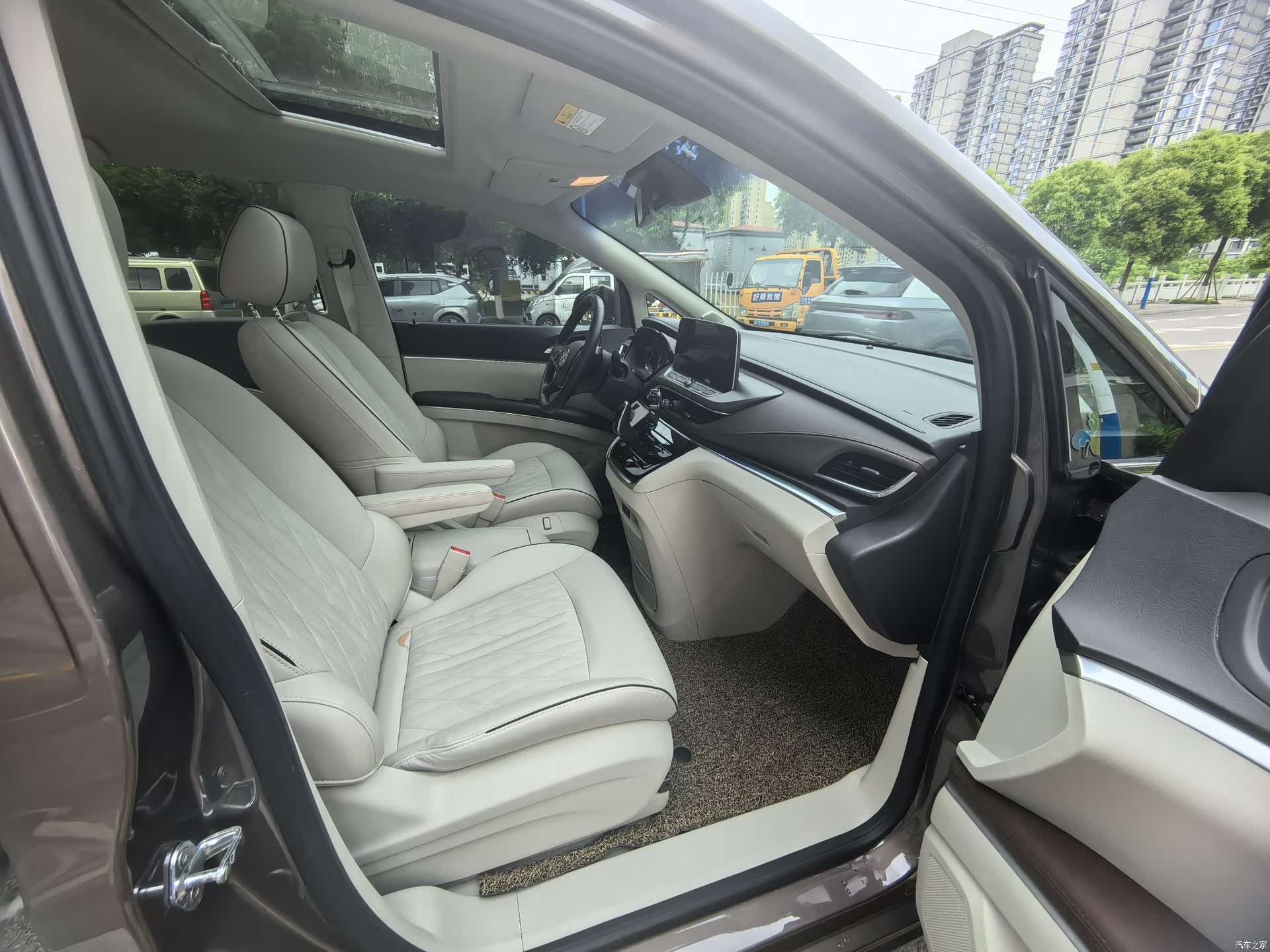 Buick GL8, 2023 15