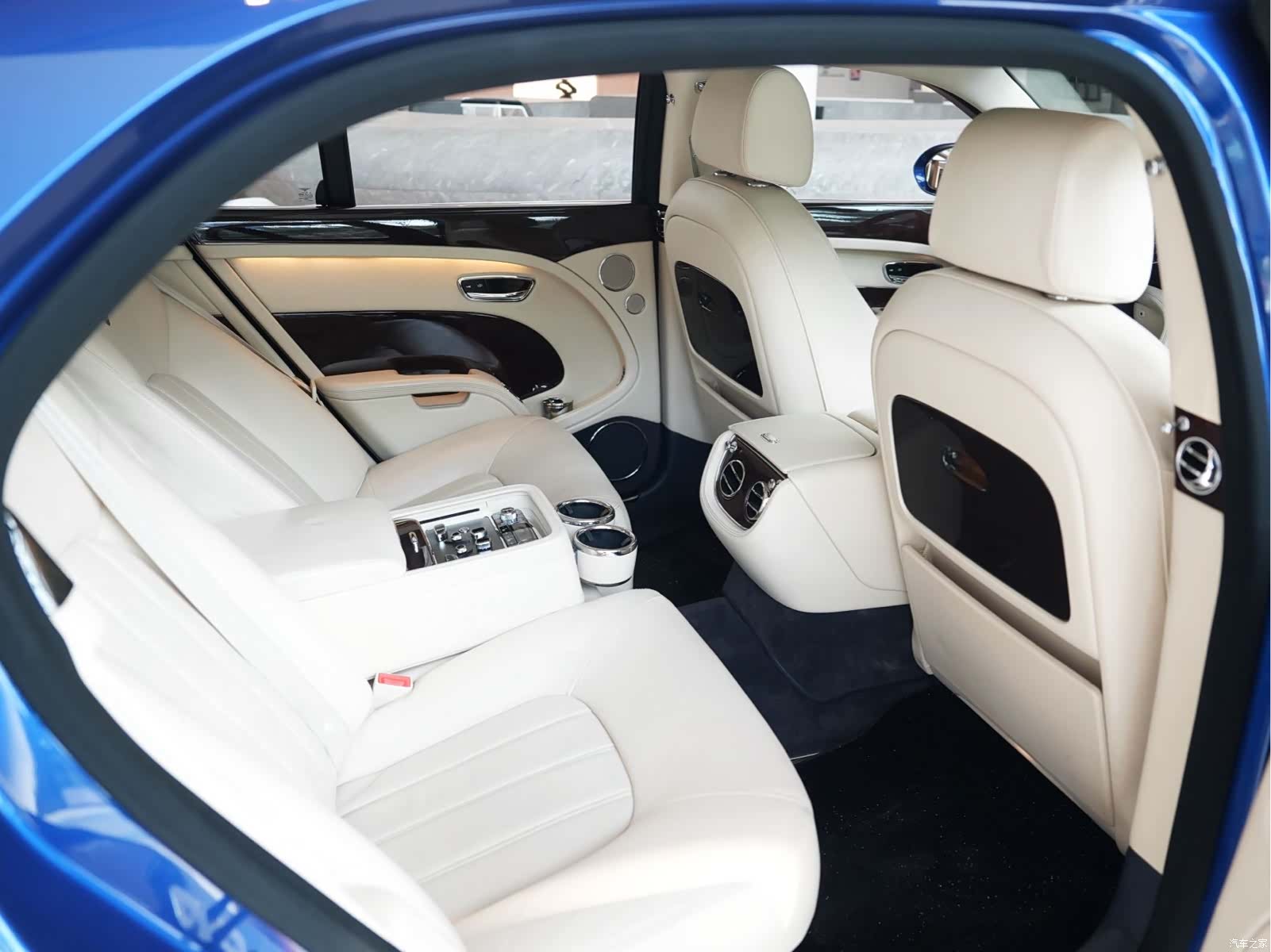 Bentley Mulsanne, 2013 9
