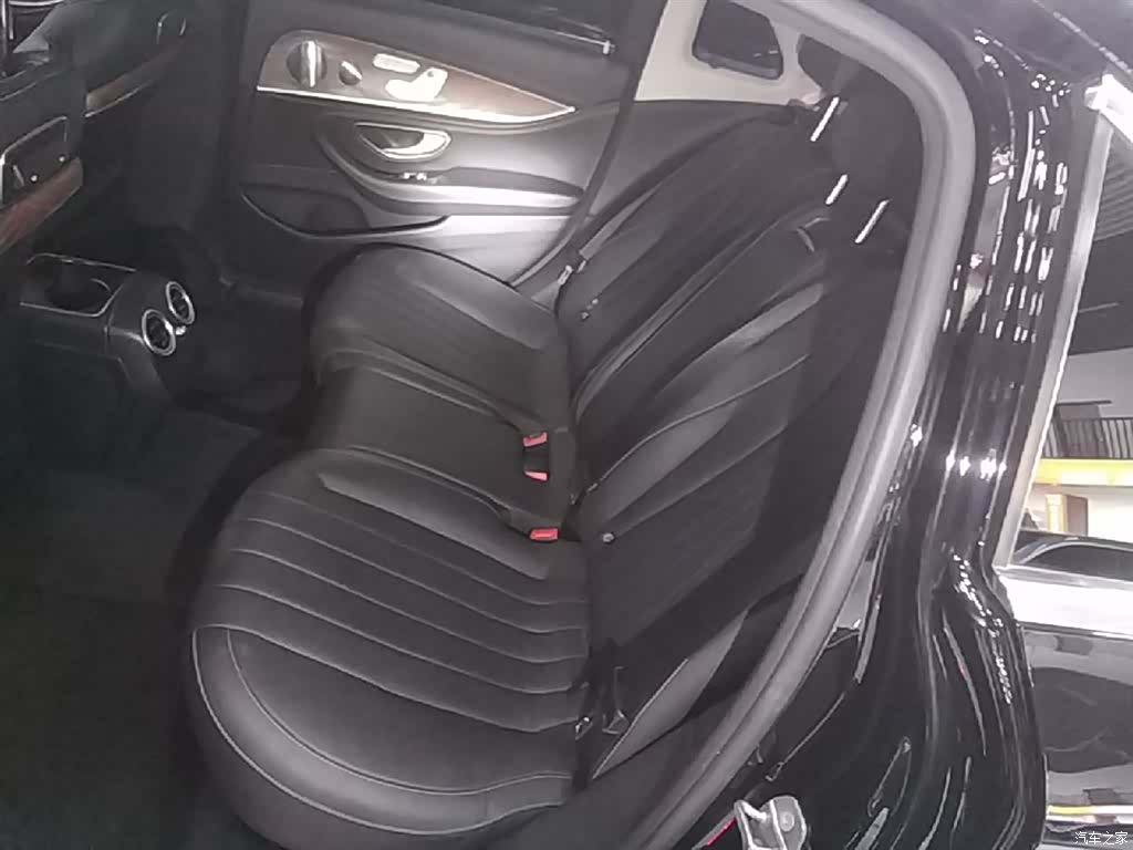 Mercedes-Benz E-Class, 2020 17