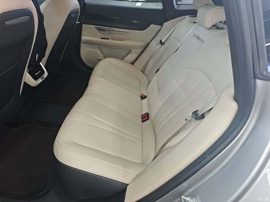 Xpeng P7, 2021 17