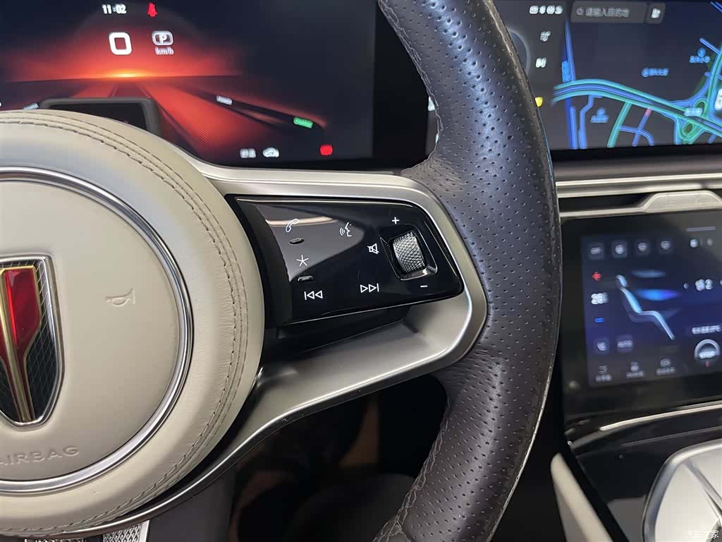 Hongqi E-HS9, 2022 23