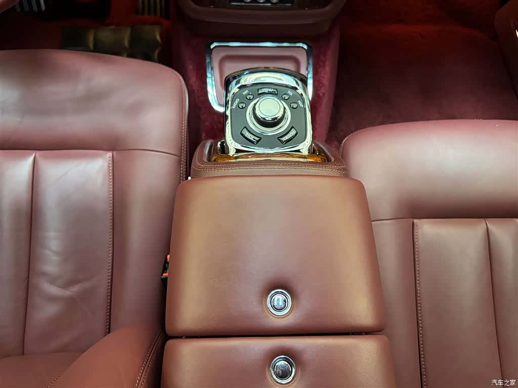 Rolls-Royce Phantom, 2015 20