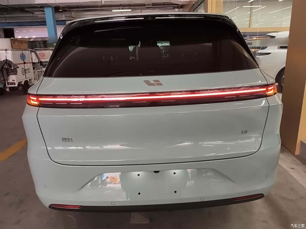 Li Auto L6, 2025 6