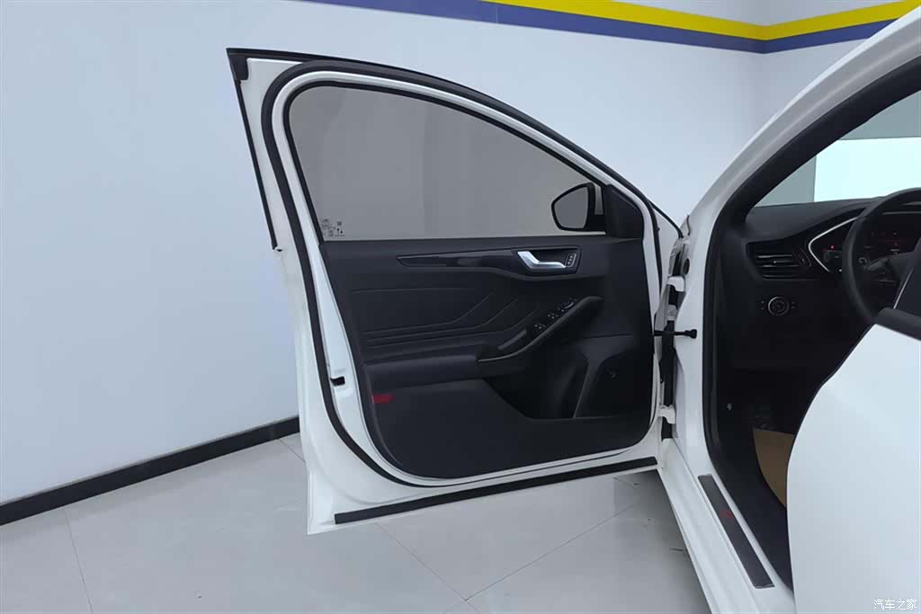 Ford Focus, 2021 7