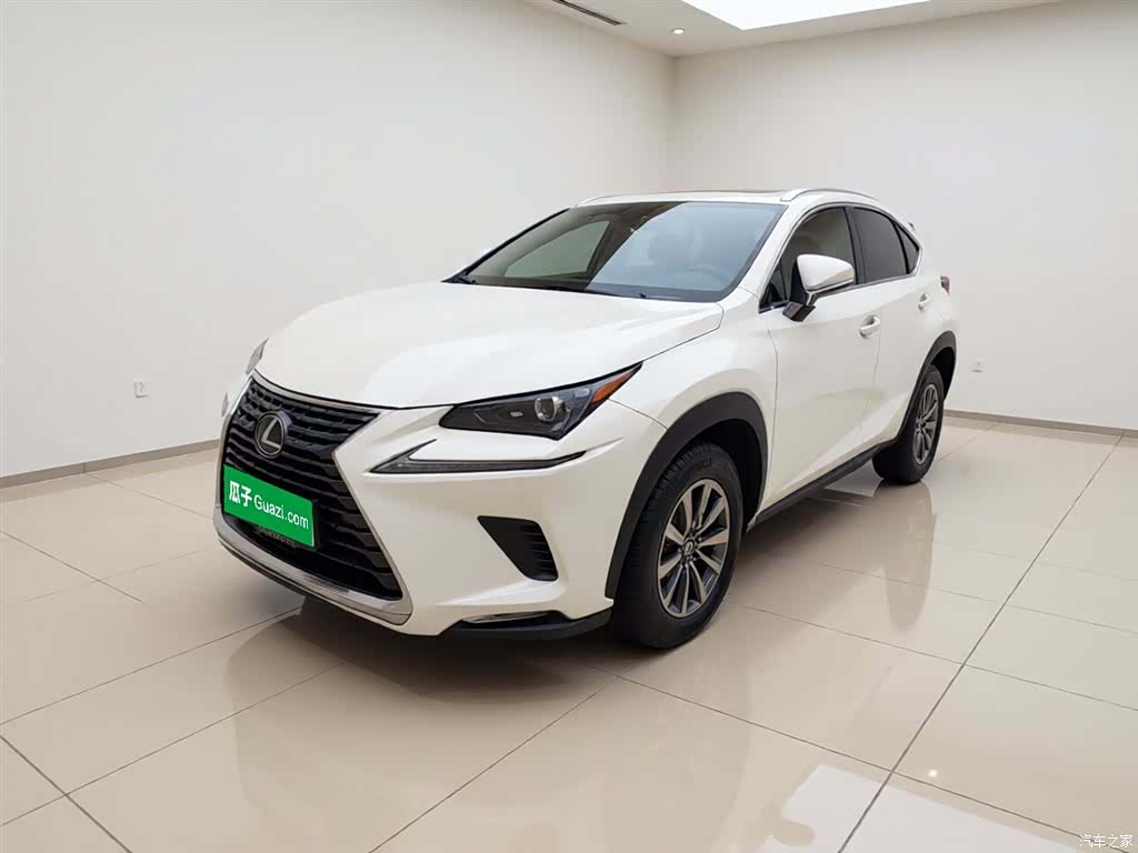 Lexus NX, 2020 1