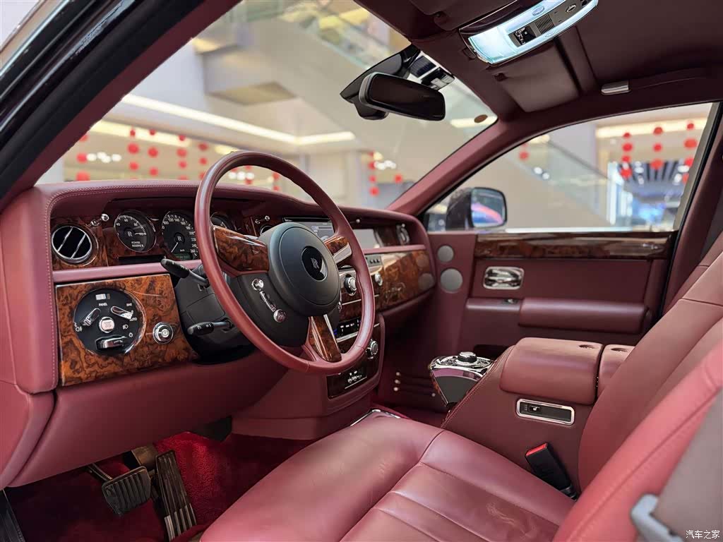 Rolls-Royce Phantom, 2015 24