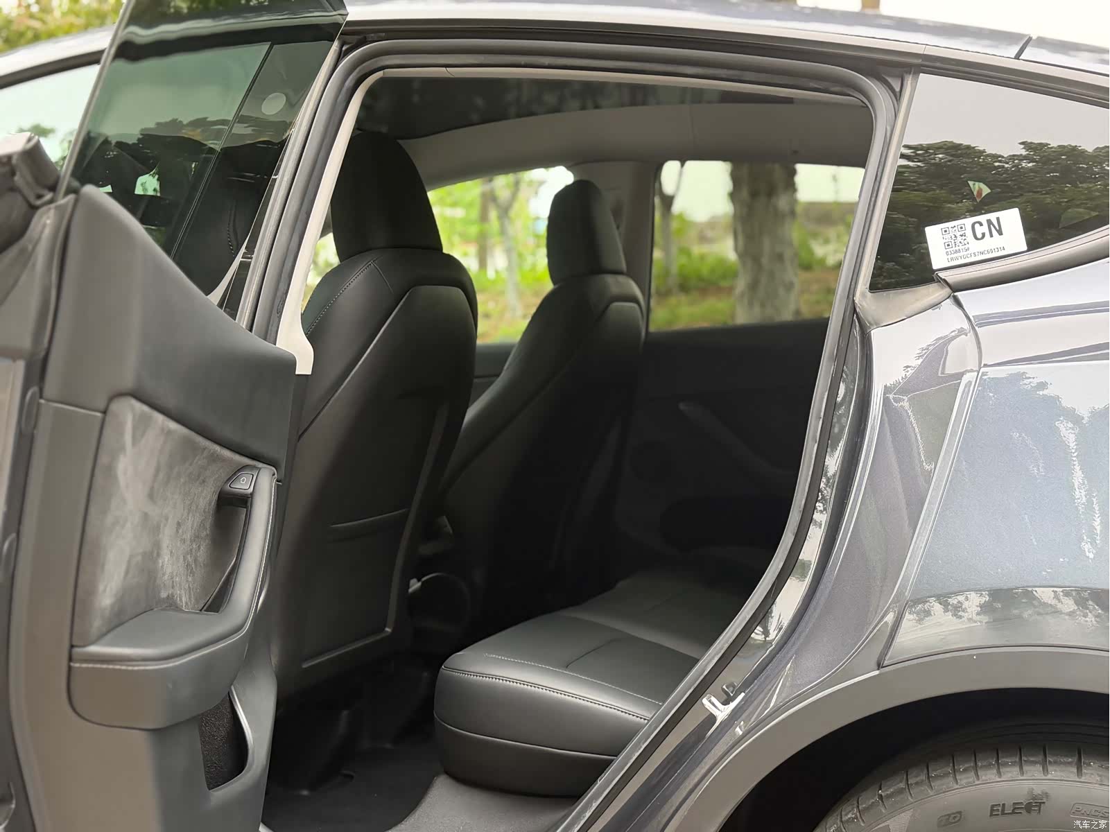 Tesla Model Y, 2022 12