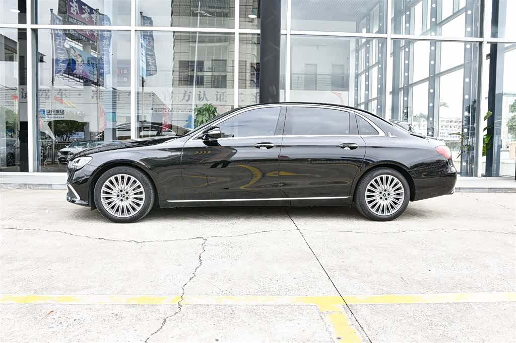 Mercedes-Benz E-Class, 2023 2