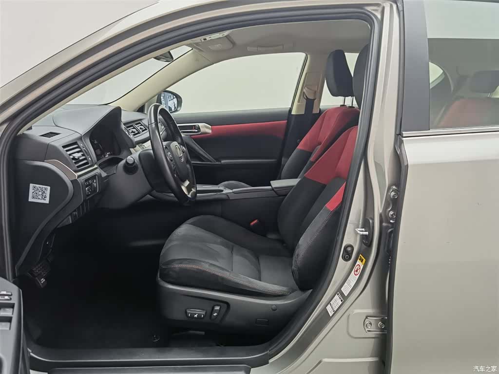 Lexus CT, 2018 10