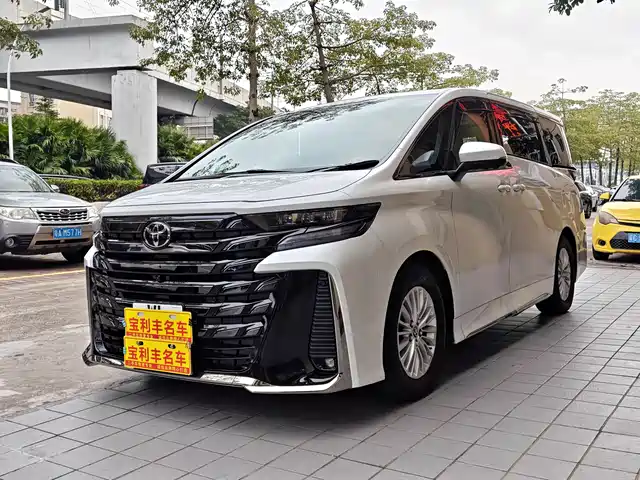 Toyota Vellfire 2025 — купить из Китая под заказ