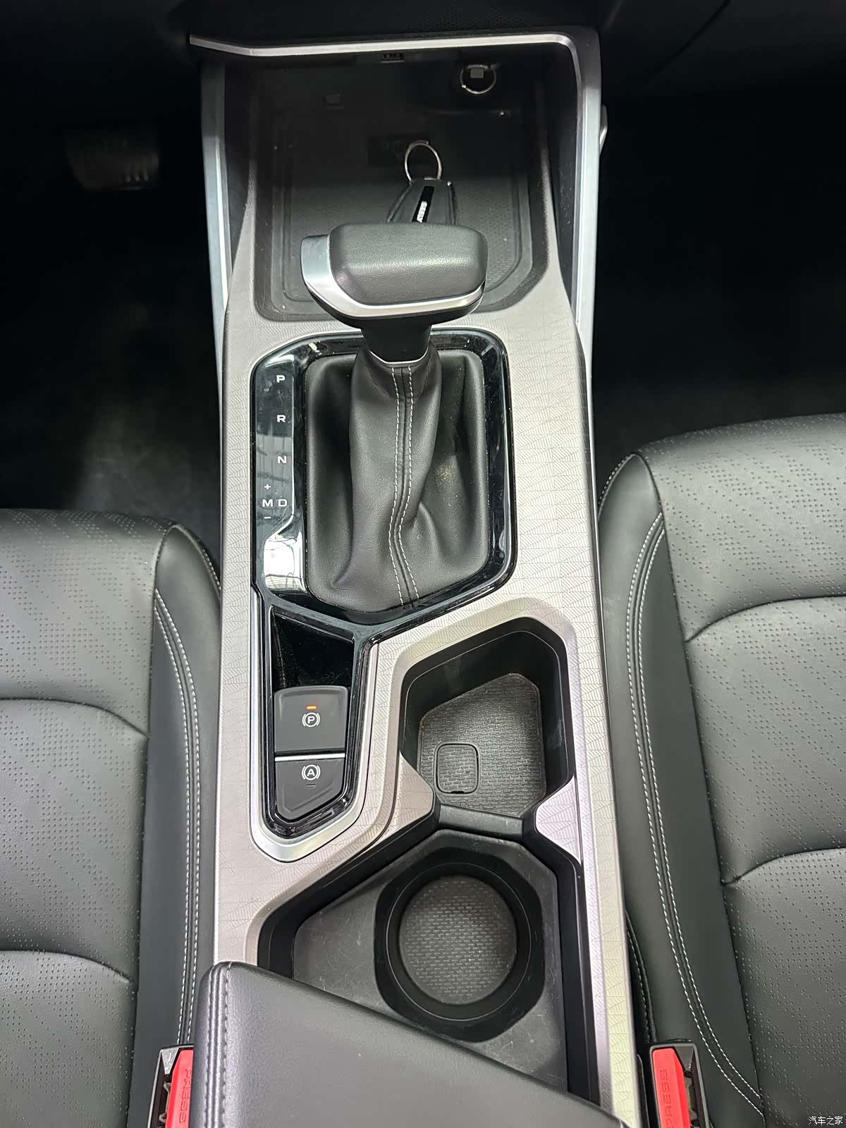 Geely Emgrand, 2022 16