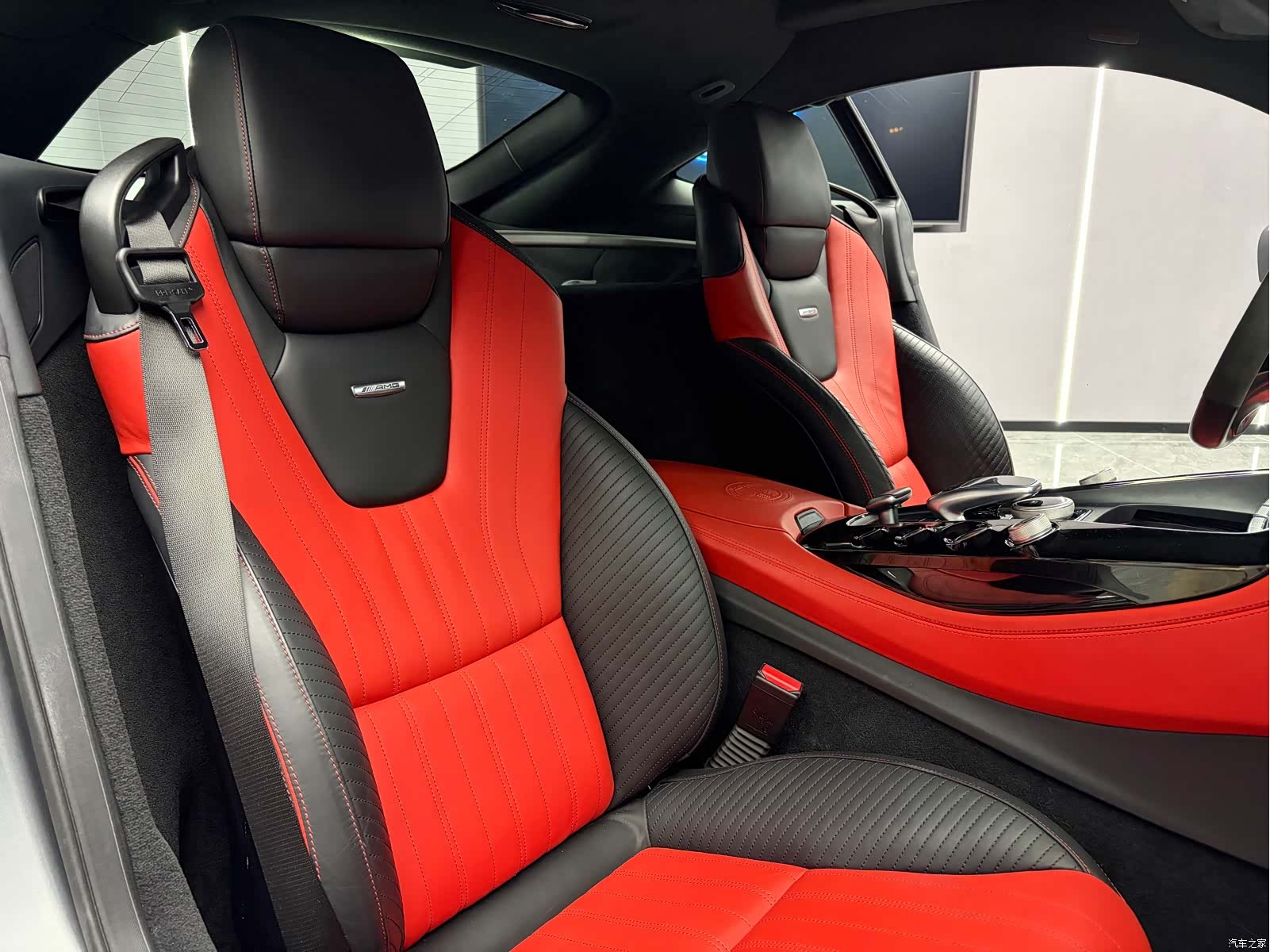 MG AMG, 2016 12