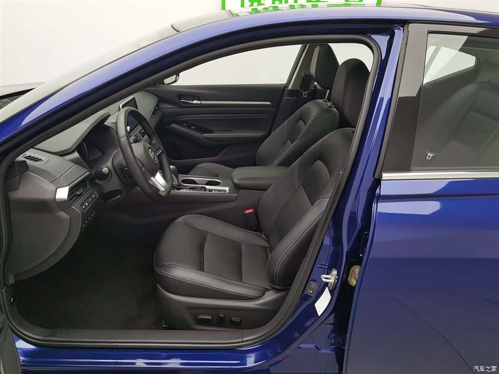 Nissan Teana, 2020 10