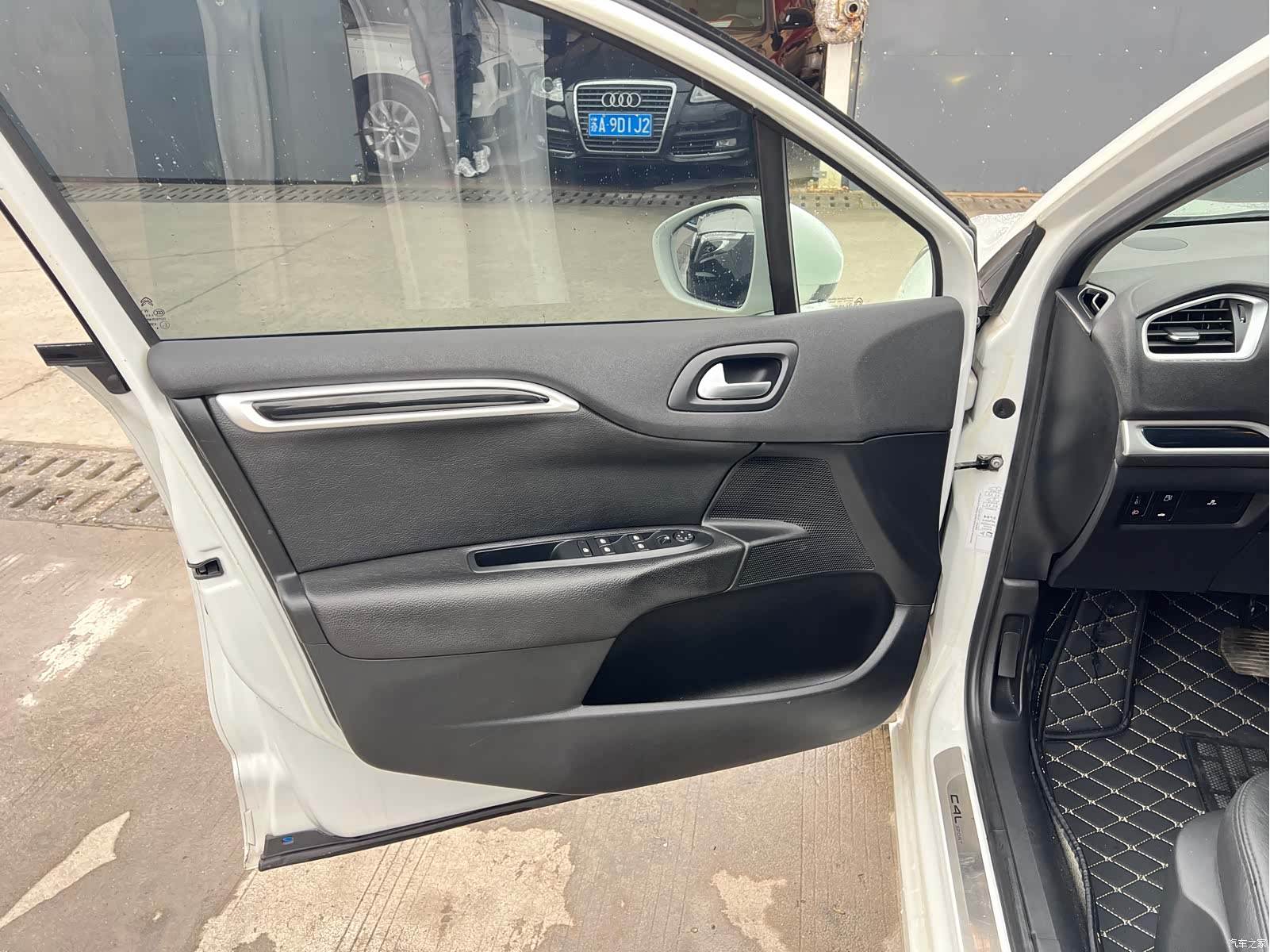 Citroen C4, 2015 все фото