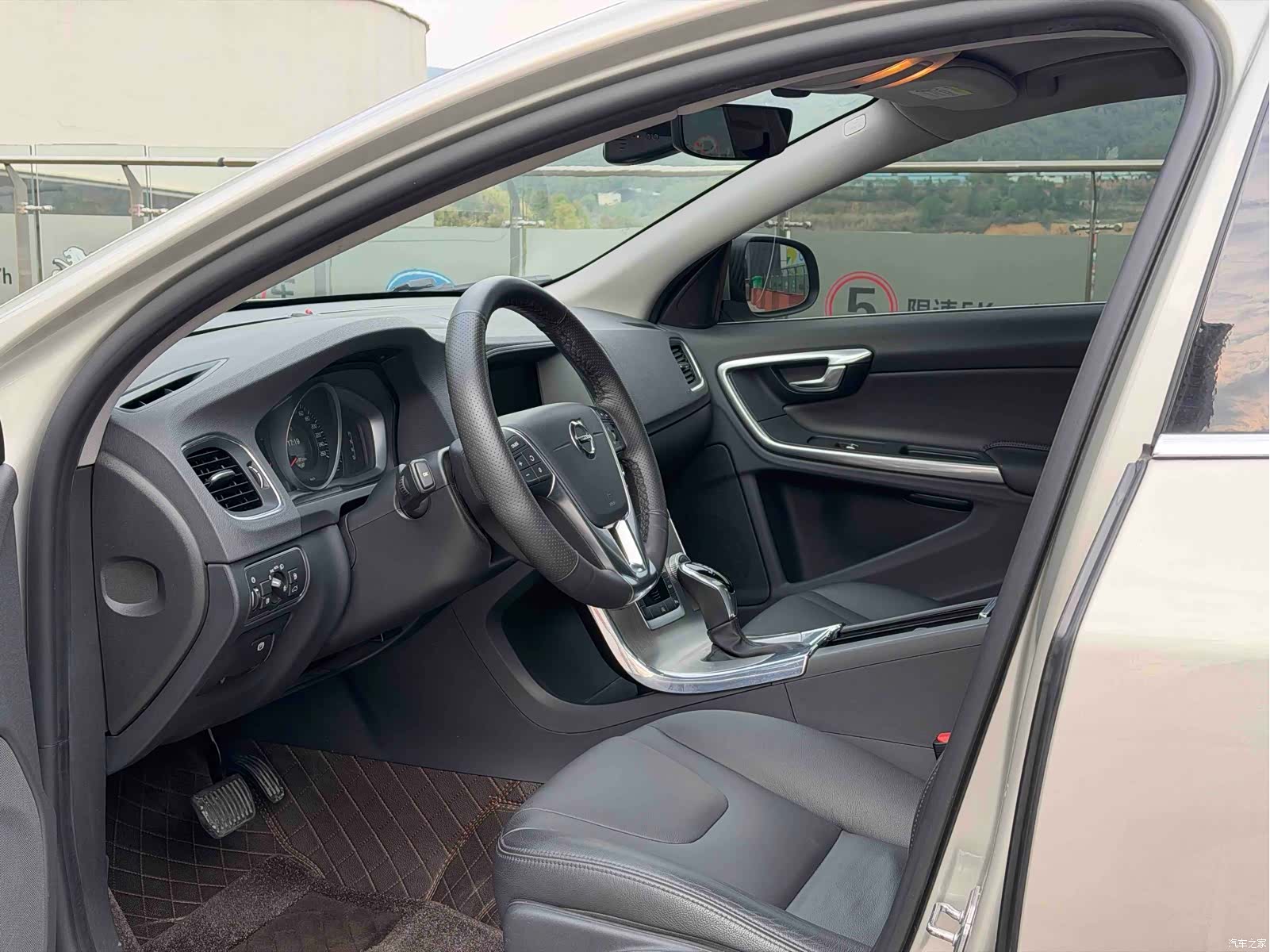 Volvo S60, 2020 4