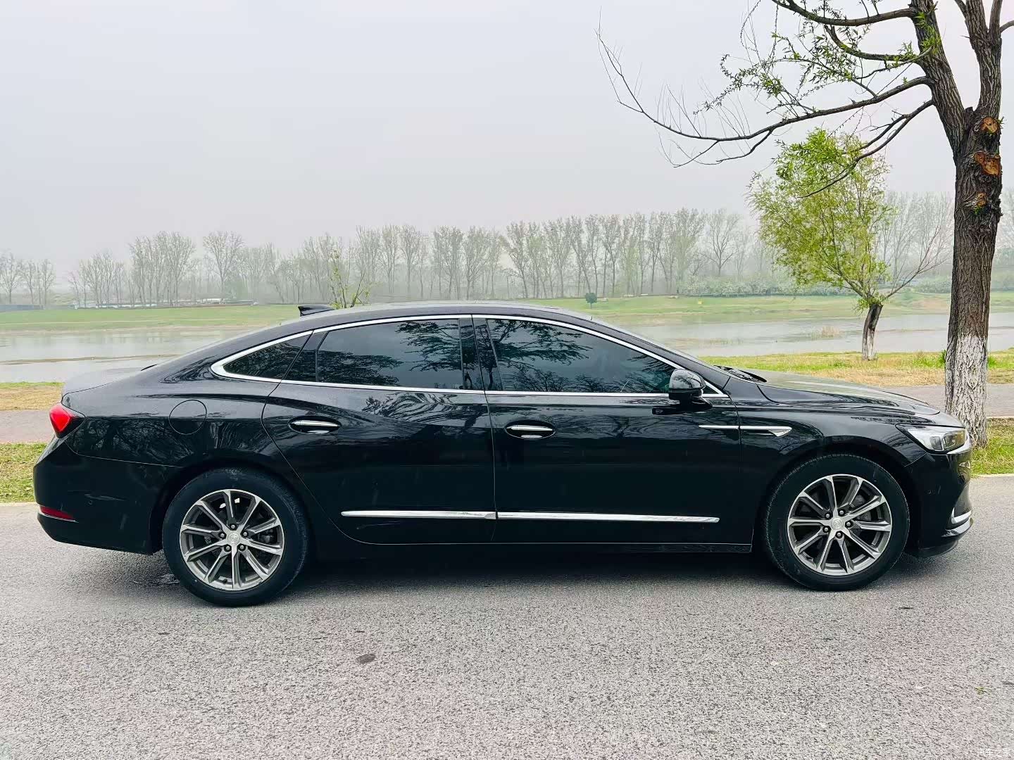 Buick LaCrosse, 2021 все фото