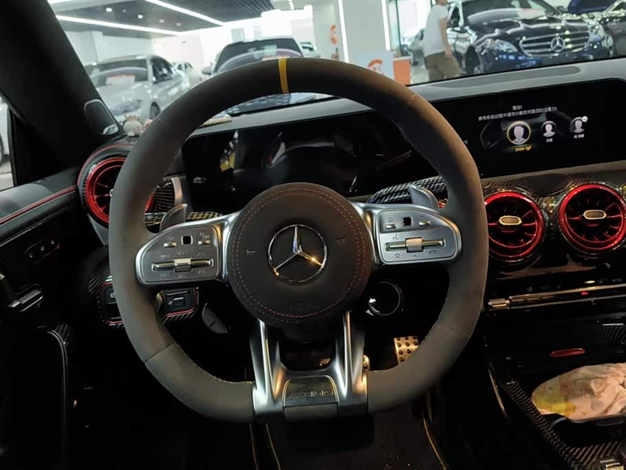 Mercedes-Benz CLA AMG Mercedes-Benz CLA AMG
