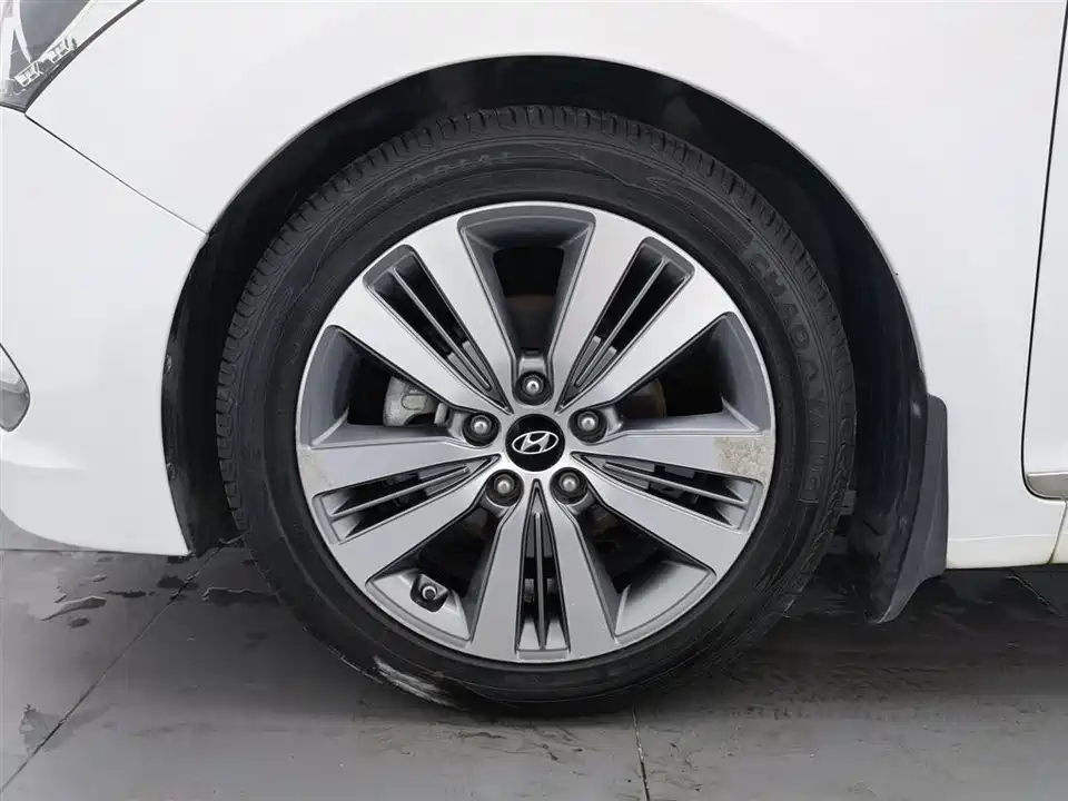 Hyundai Name picture