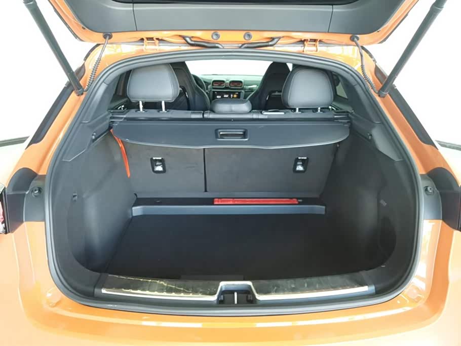 Lynk & Co 02 Hatchback