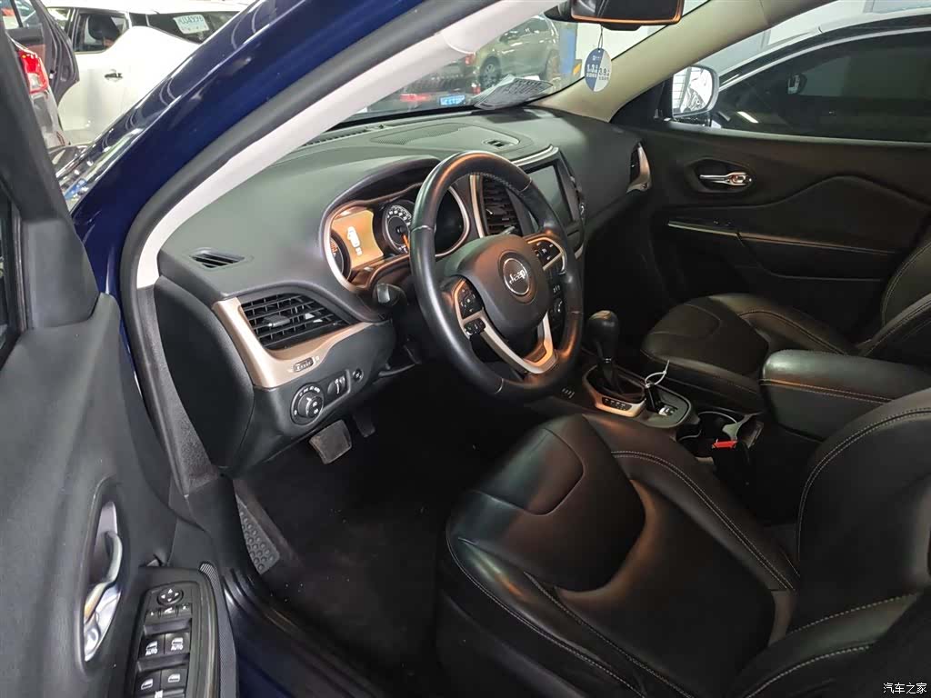 Jeep Cherokee, 2016 12