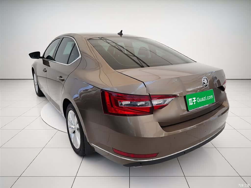 Skoda Superb, 2019 все фото