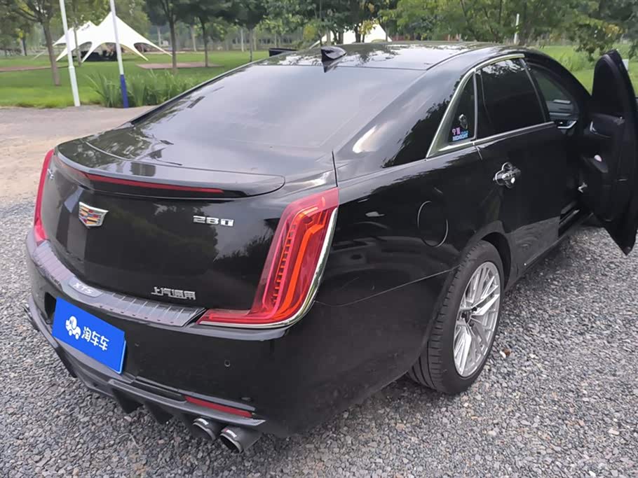 Cadillac XTS