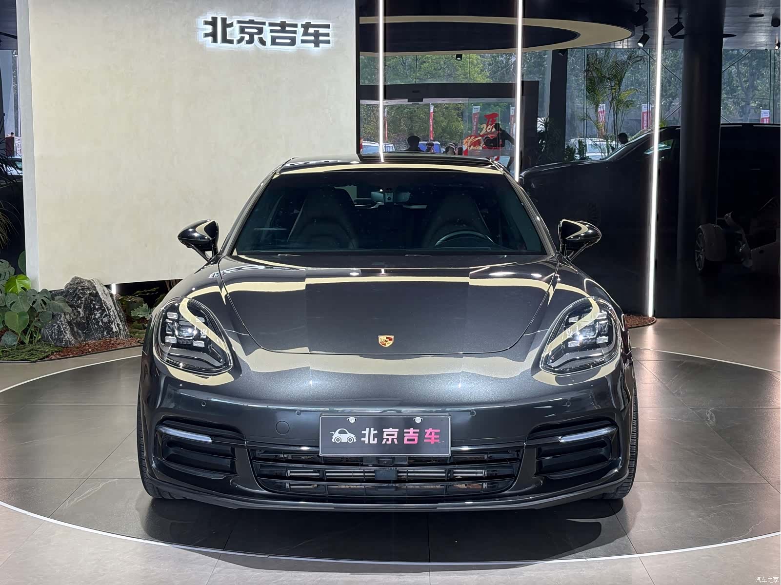 Porsche Panamera, 2018 2