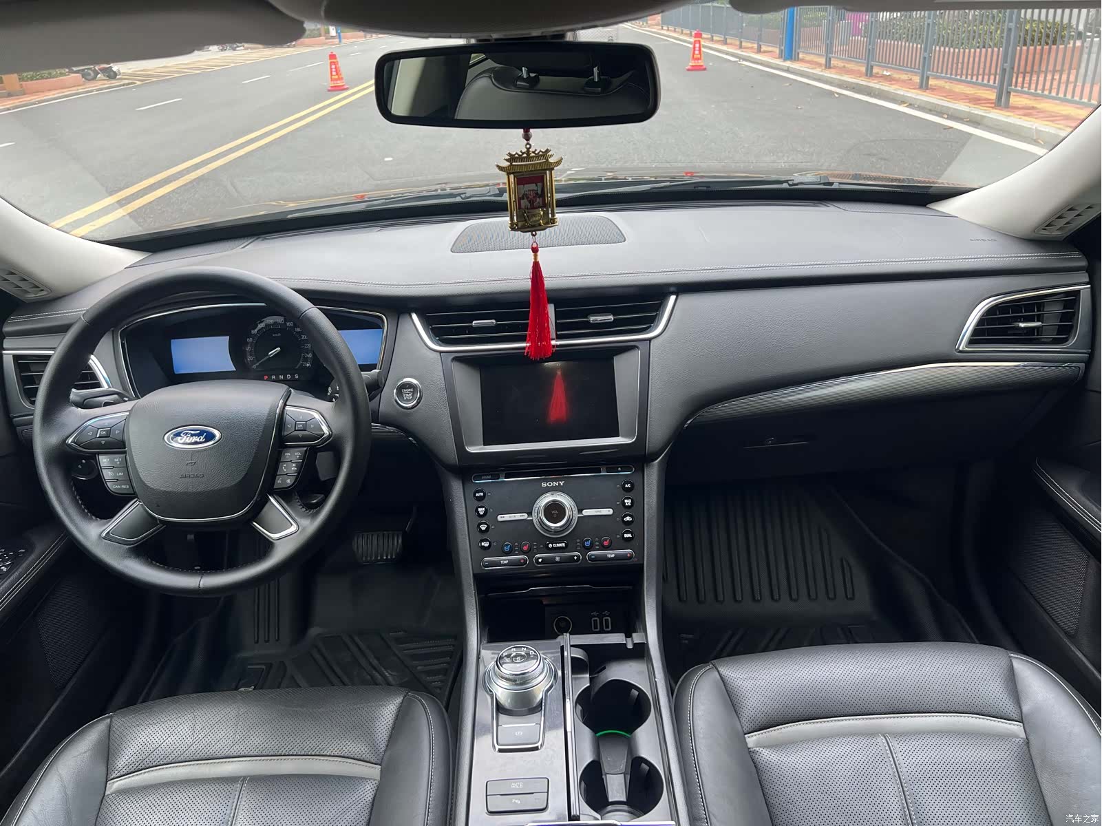 Ford Taurus, 2017 12