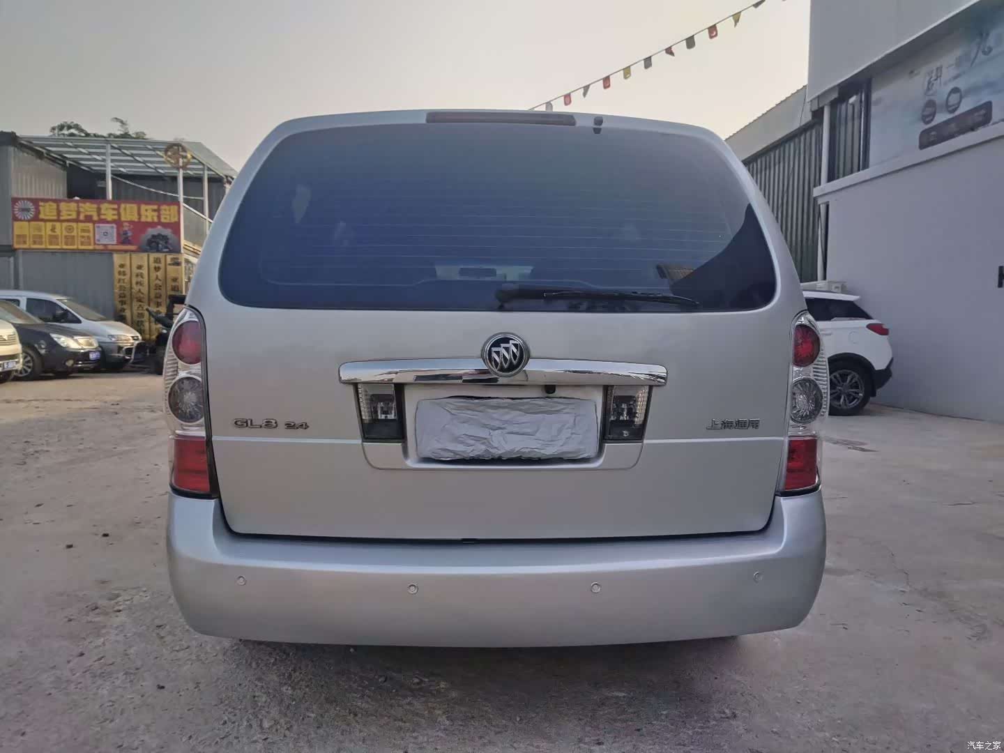 Buick GL8, 2014 3