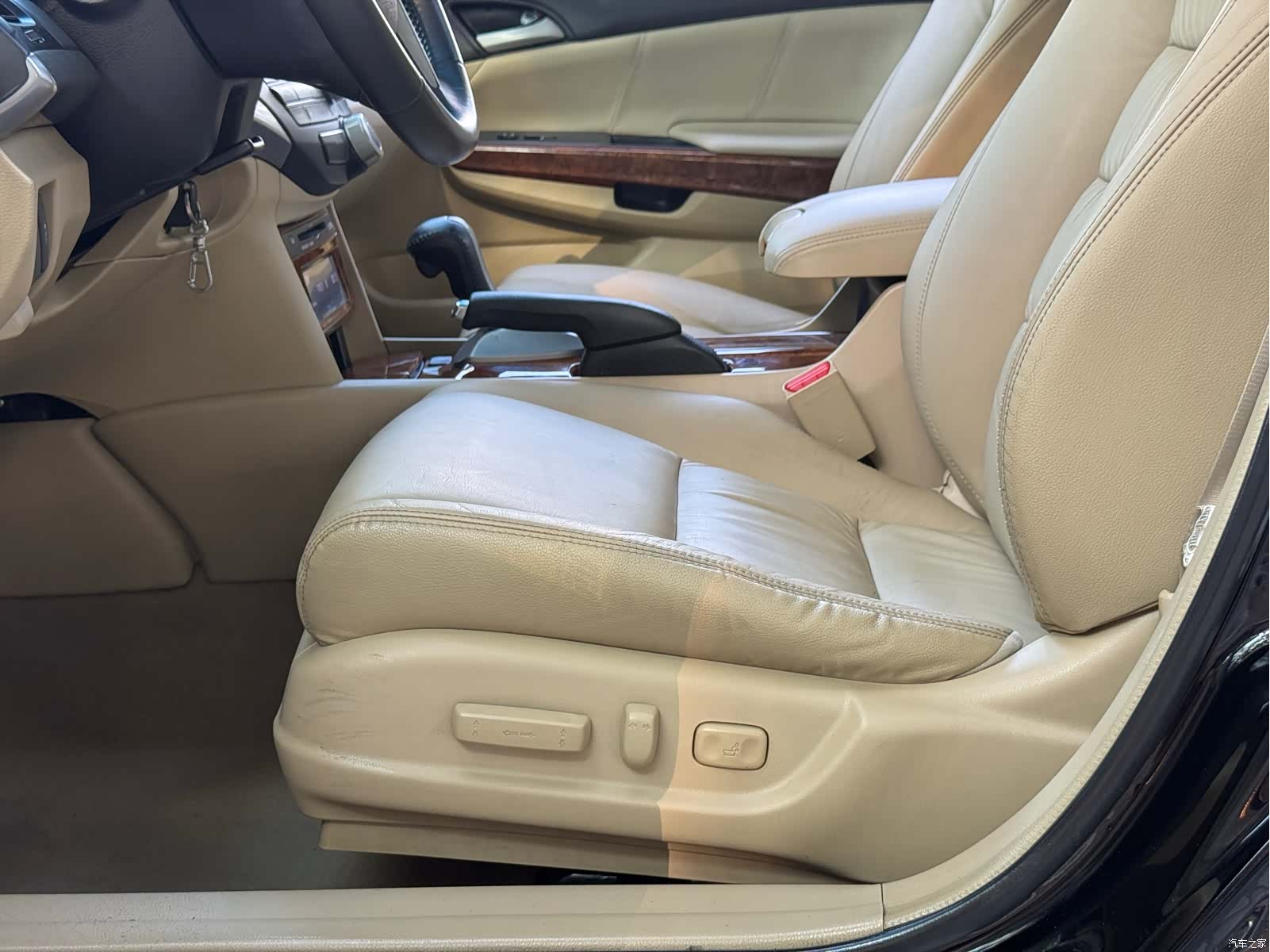 Honda Accord, 2011 18