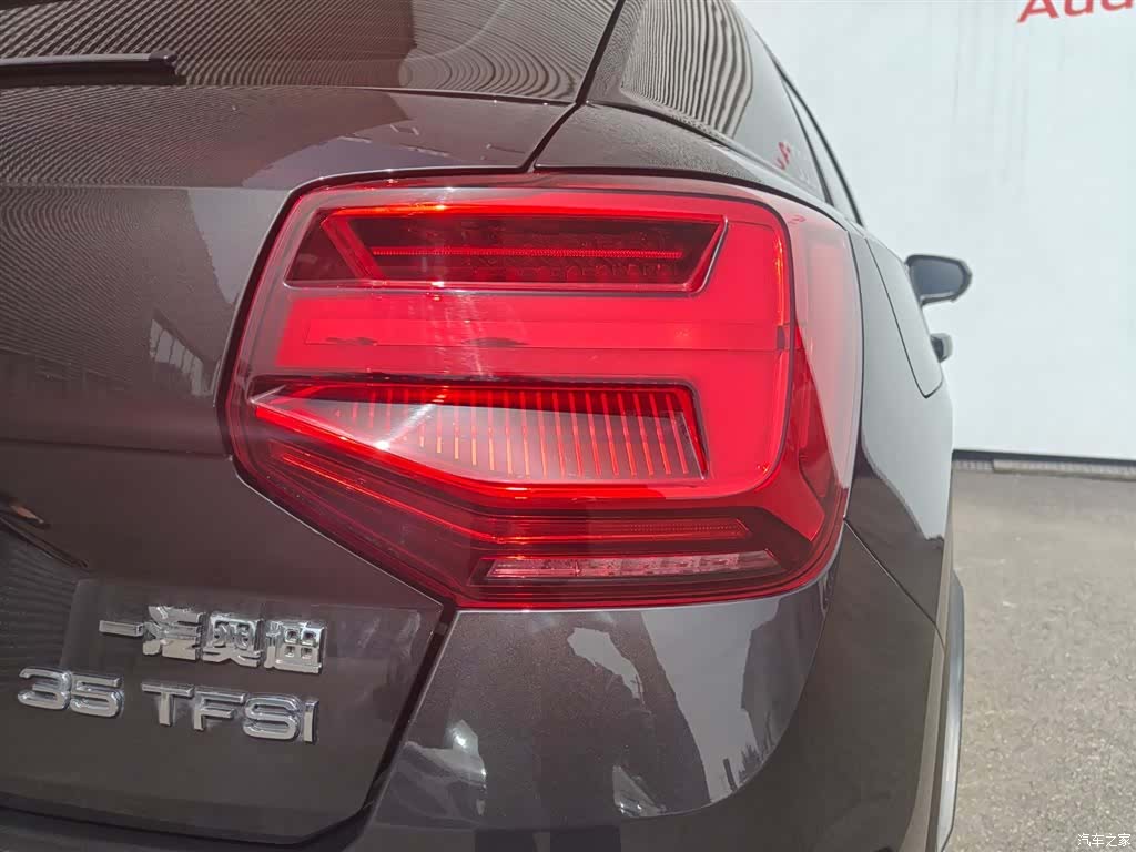 Audi Q2L, 2024 16