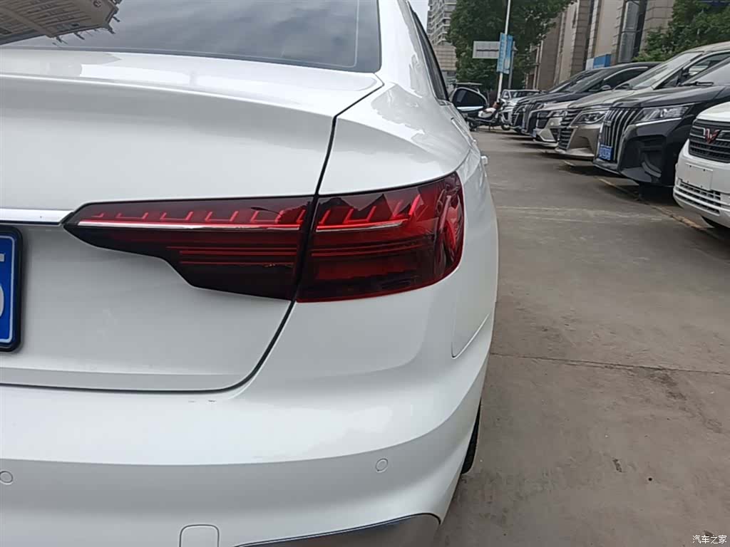 Audi A4L, 2022 8