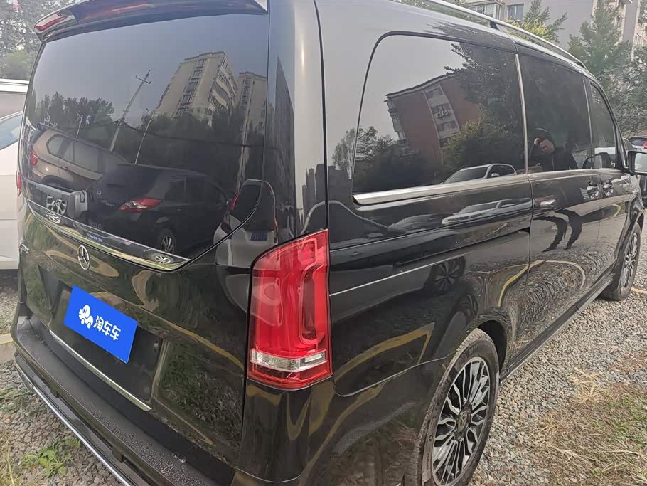 Mercedes-Benz V-class