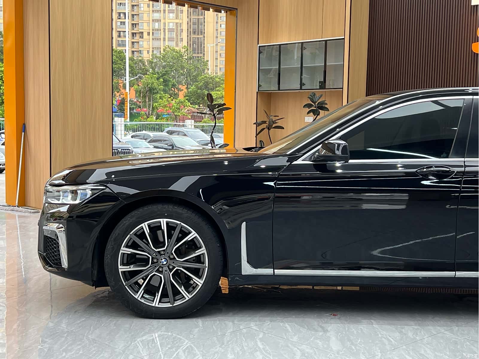 BMW 7 Series, 2012 10