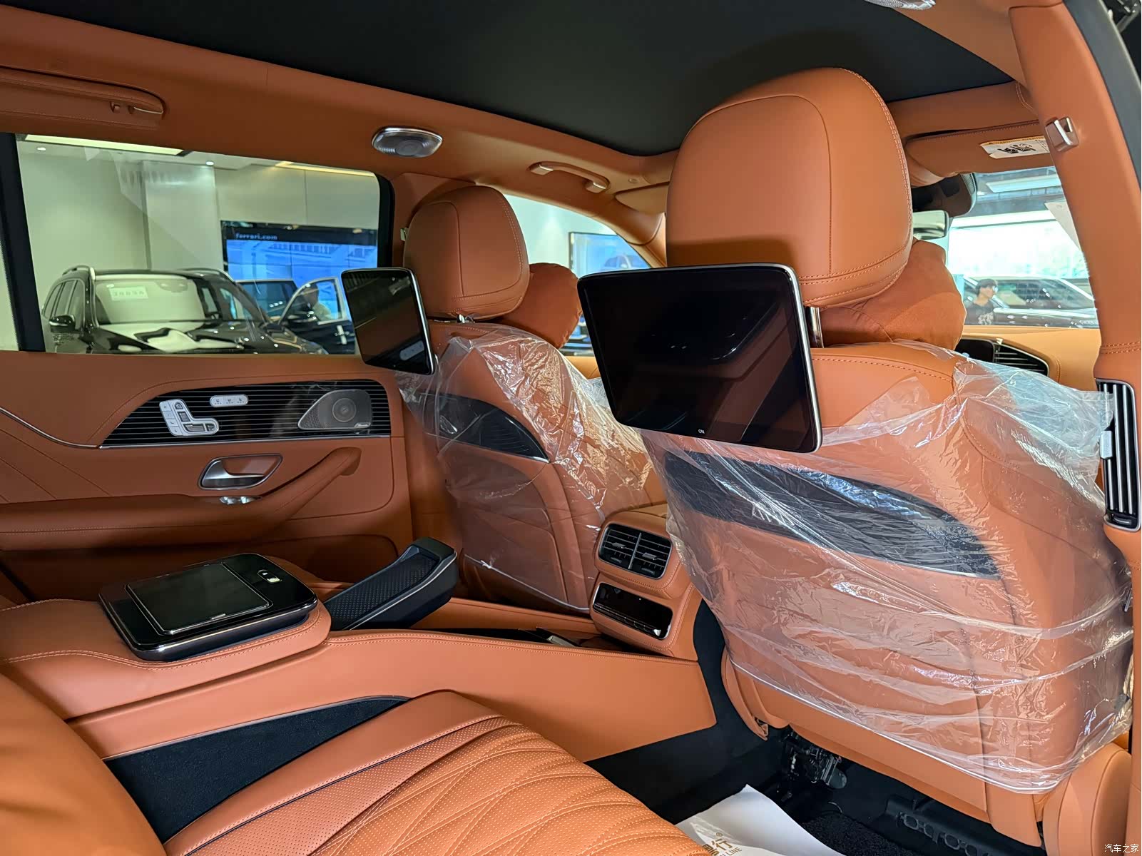 Maybach GLS, 2025 13