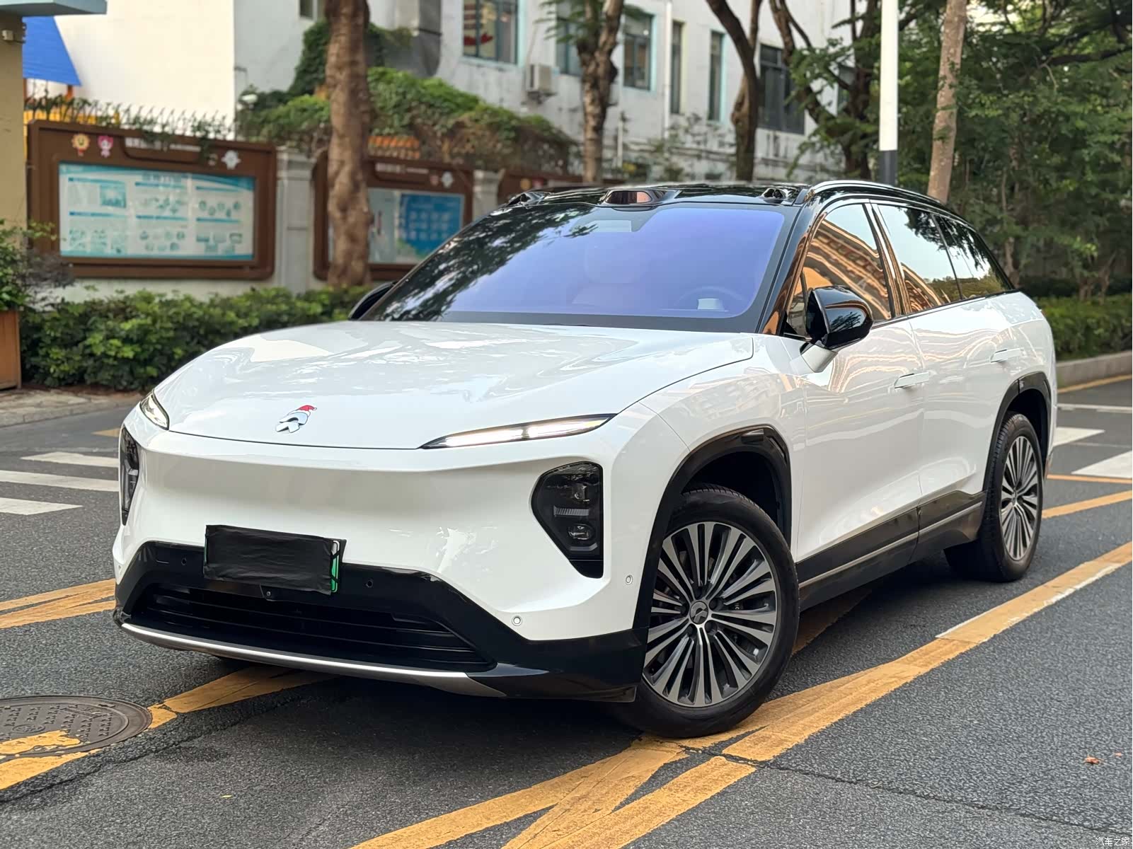 NIO ES7, 2022 4